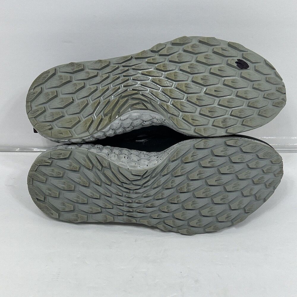 New Balance Fresh Foam Trailbuster Women's Size 8 Black Gray Purple Trails Hike - Picture 6 of 15